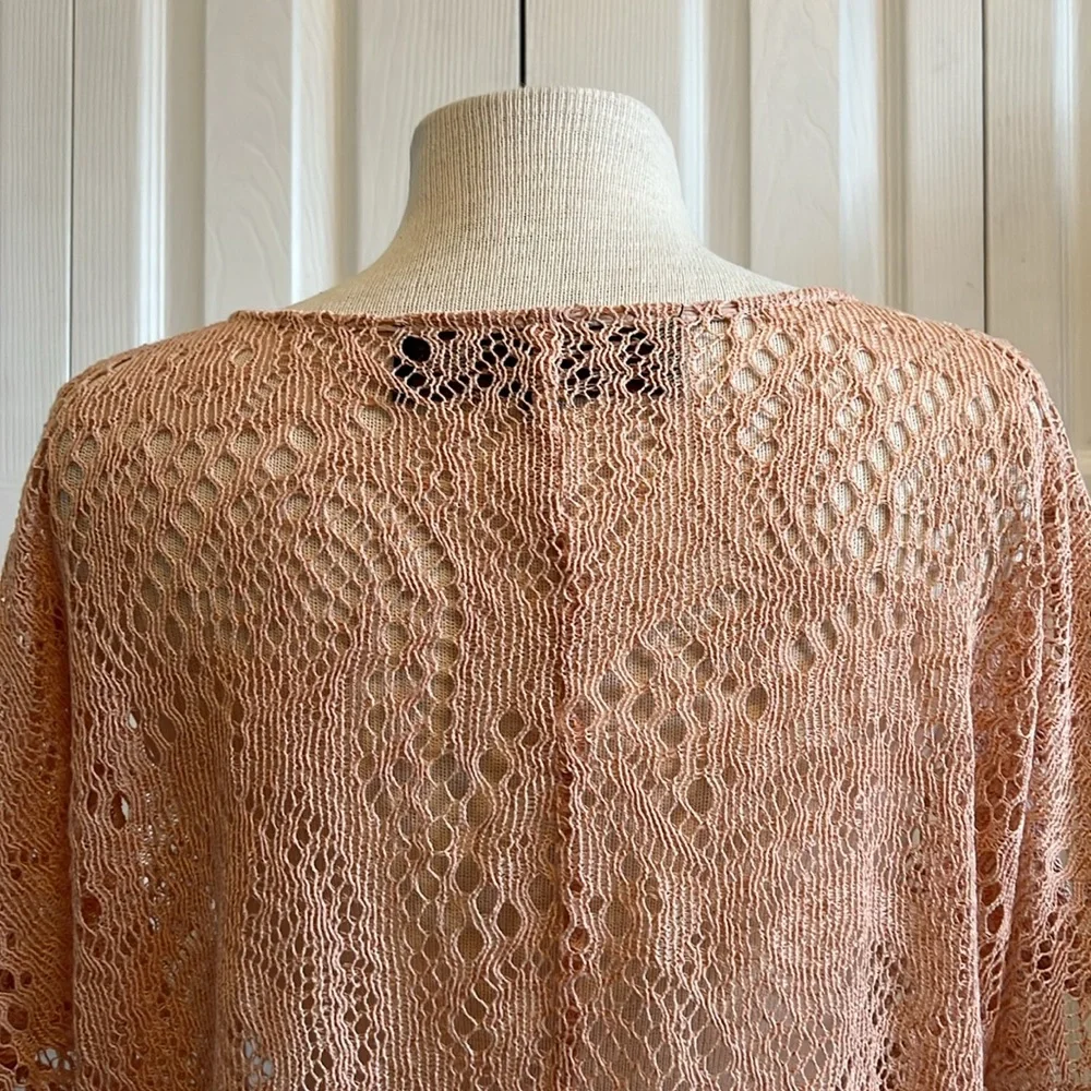 Leyendecker Cold Shoulder Salmon Crochet V-Neck Crop Top size 4